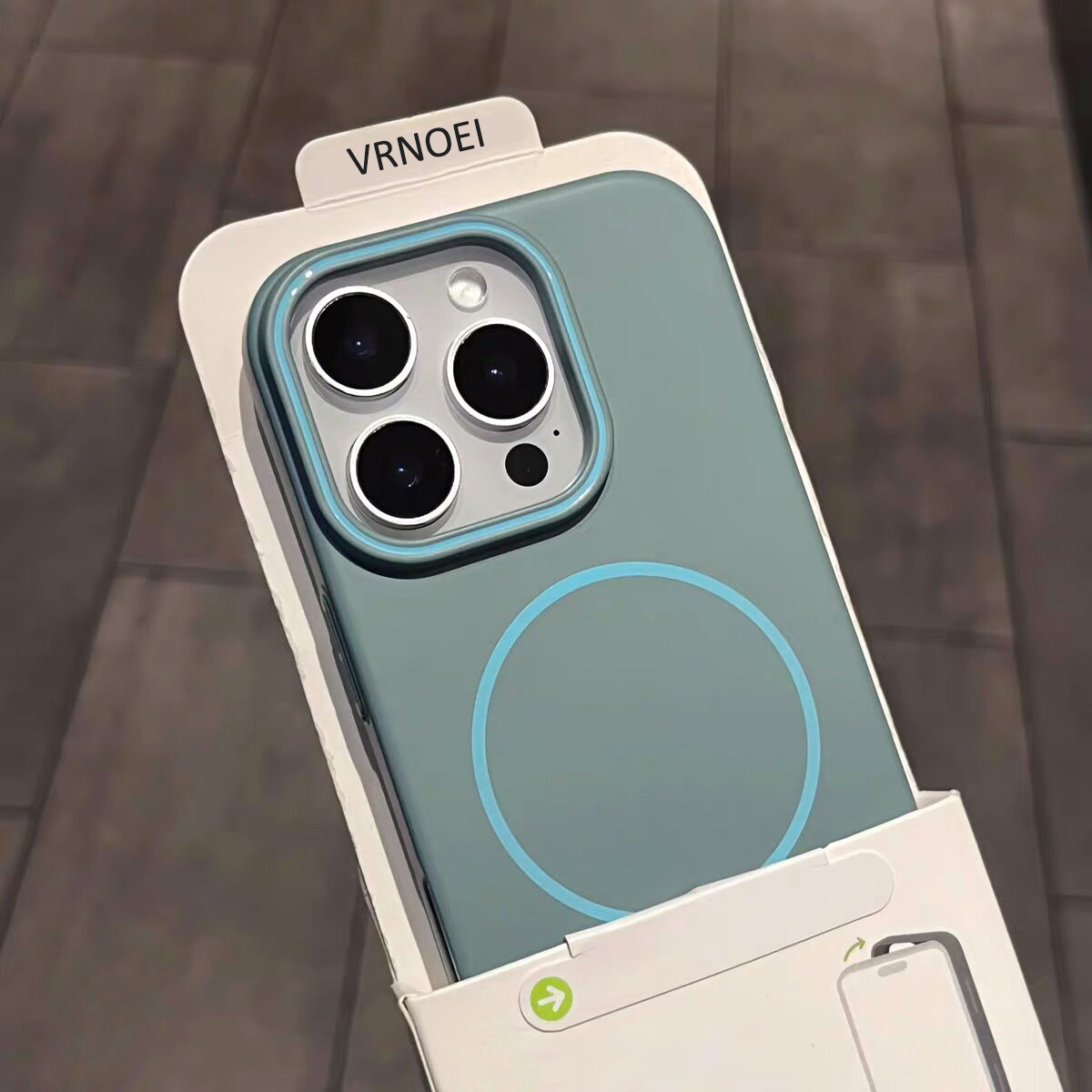 Phone Accessories Business - Luxury Magnetic Wireless Charging Case for